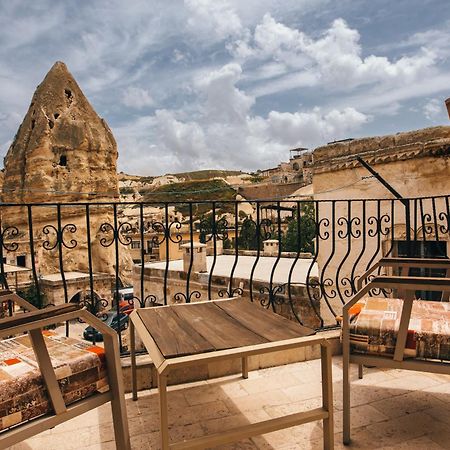 Adelya Cave Hotel Apartments Göreme Bilik gambar