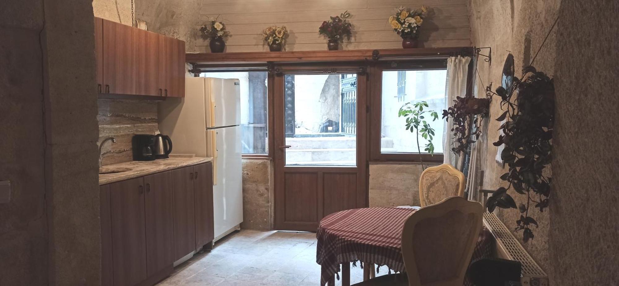 Adelya Cave Hotel Apartments Göreme Bilik gambar